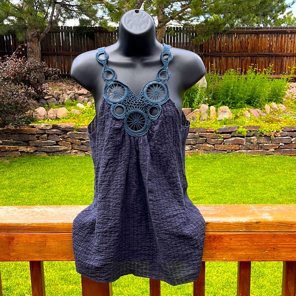 Sleevless Top
